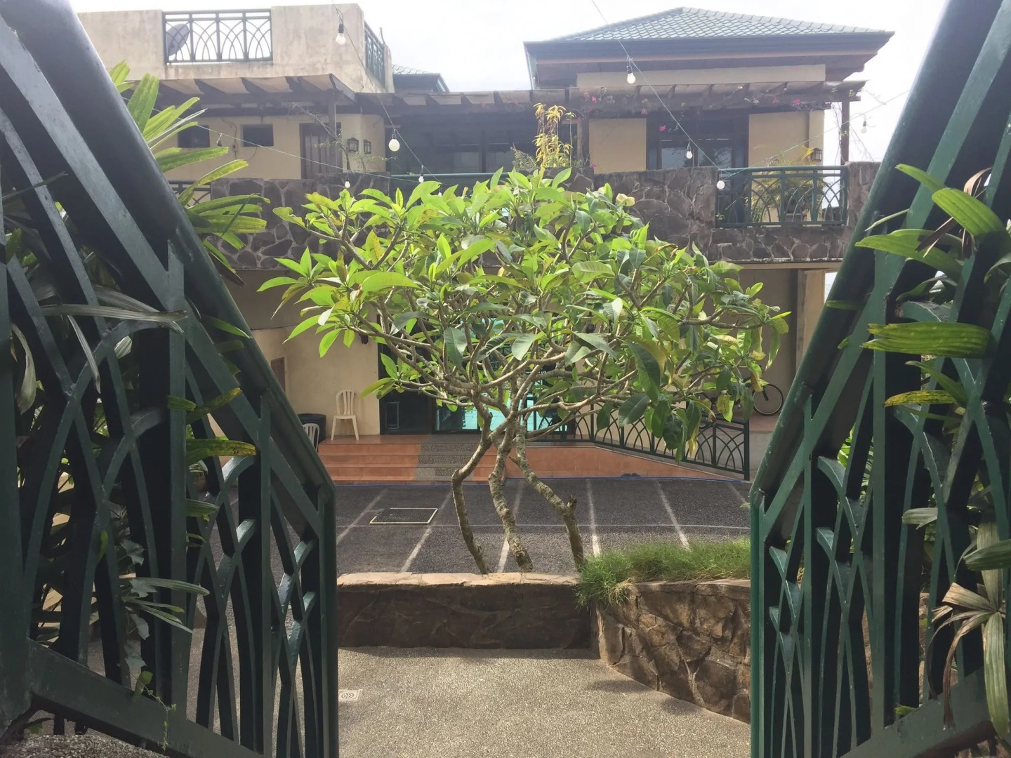 MC Mountain Home Apartelle