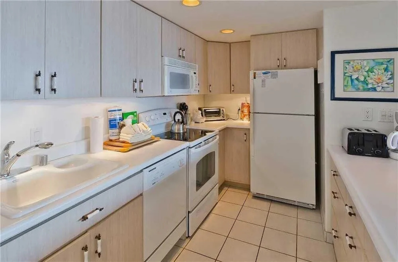 Valley Isle 705 by RedAwning