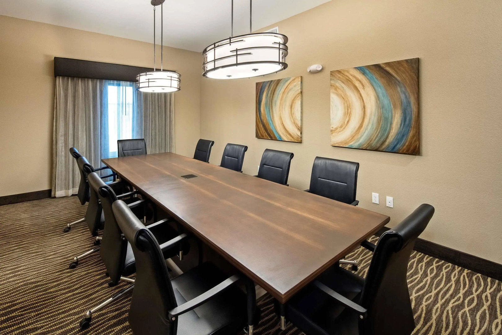 Best Western Plus Overland Inn