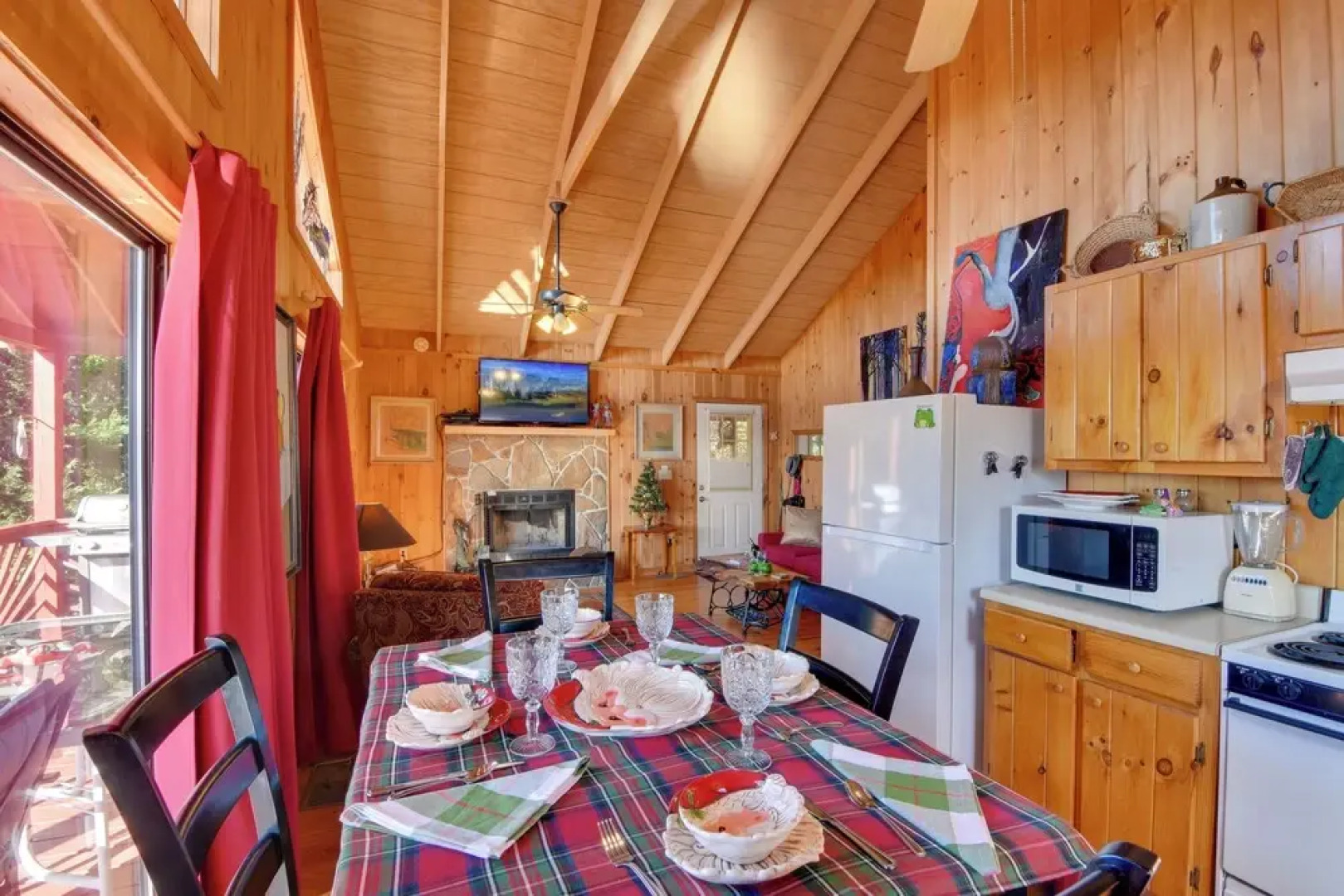 'frog Leap' Hiawassee Cabin w/ Blue Ridge Mtn View