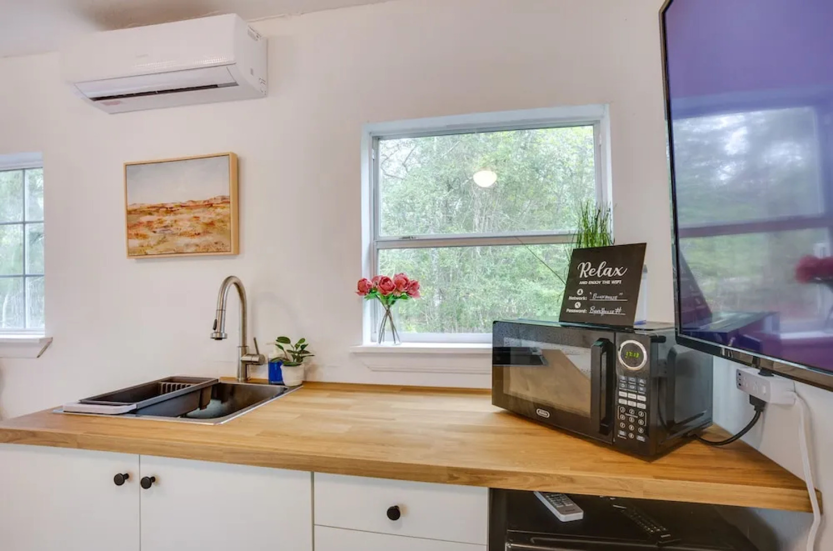 Willis Cabin on 6 Acres - Close to the Lake!