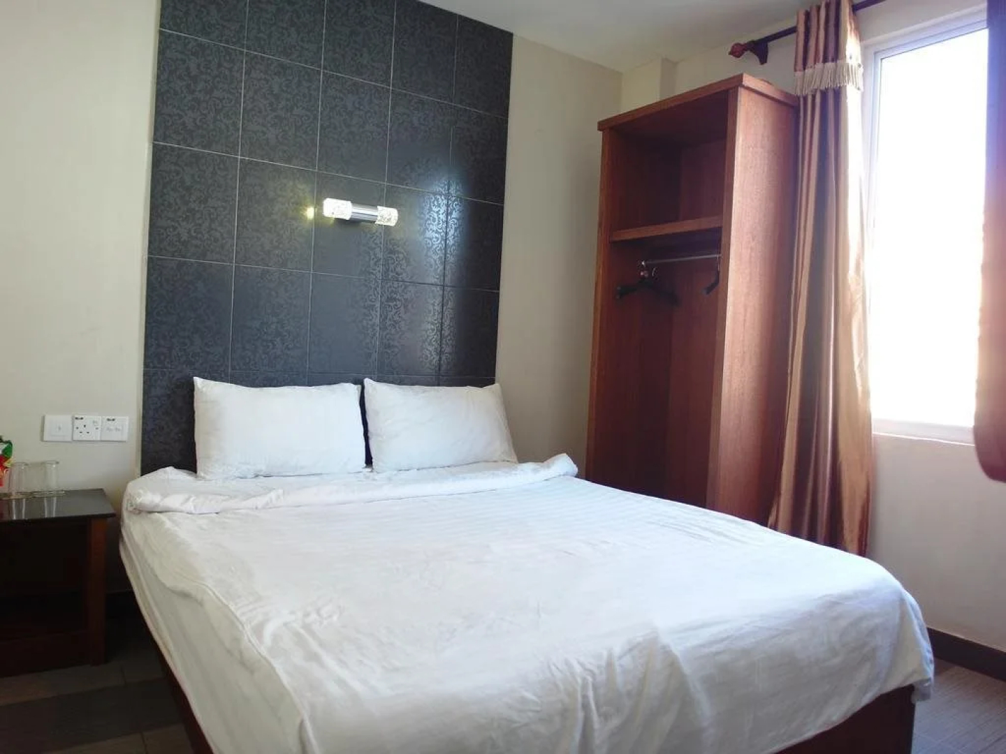 682 Lodge by OYO Rooms