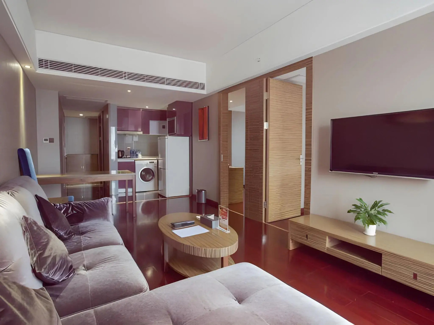 La Perle International Hotel - Free shuttle between hotel and Exhibition Center during Canton Fair & Exhibitor registration Counter