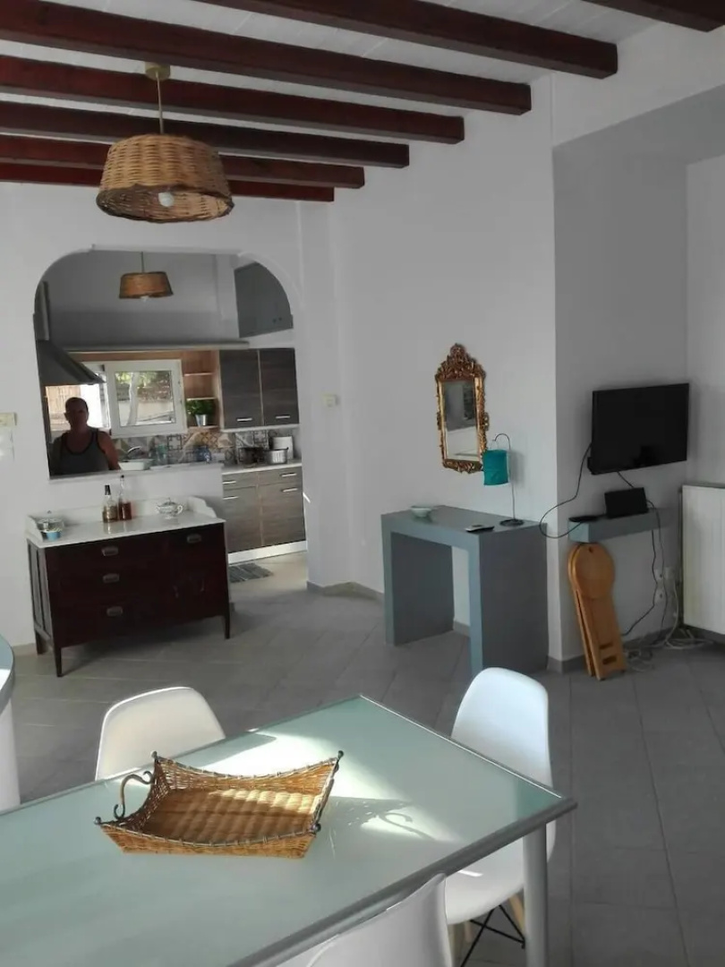 Villa Lambros