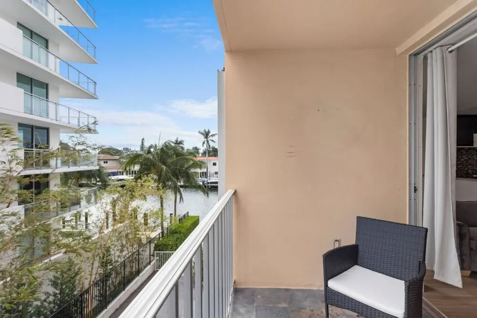 Bay Harbor Sunset Apt 3B