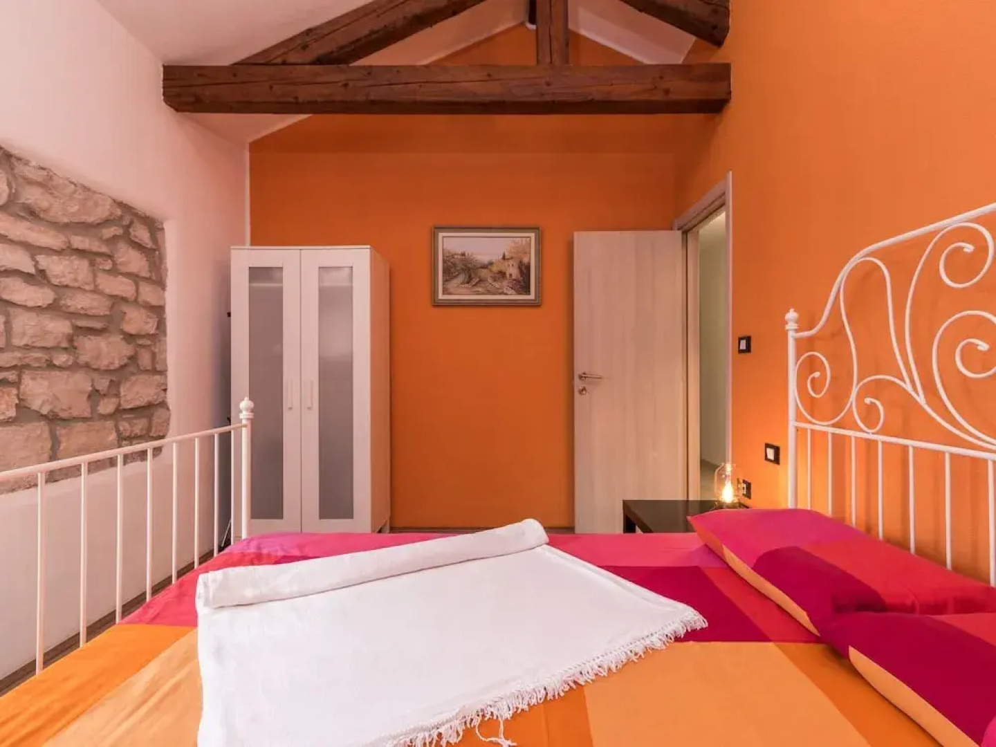 Apartment With Private Pool in Pula