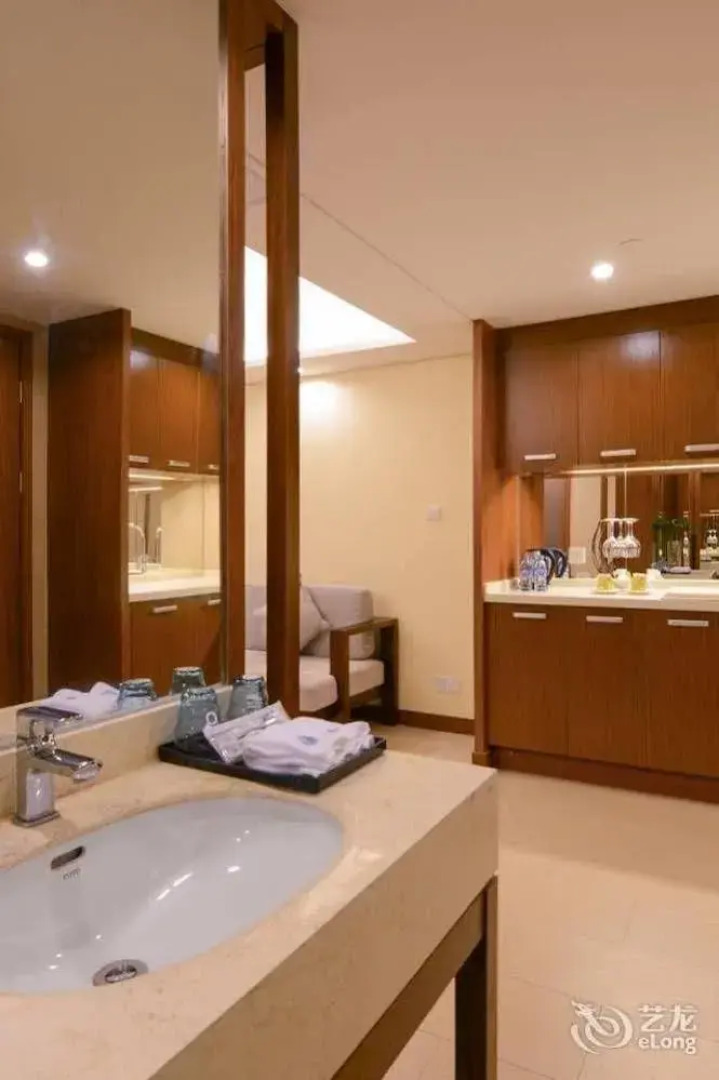 Yijing Holiday Hotel