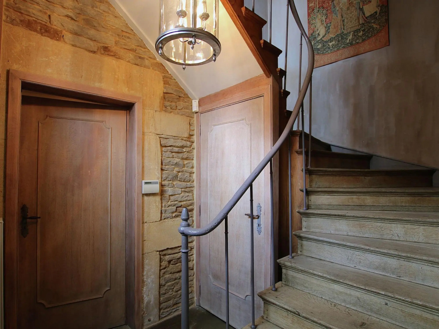 Unique Holiday Home in Virton With Jacuzzi