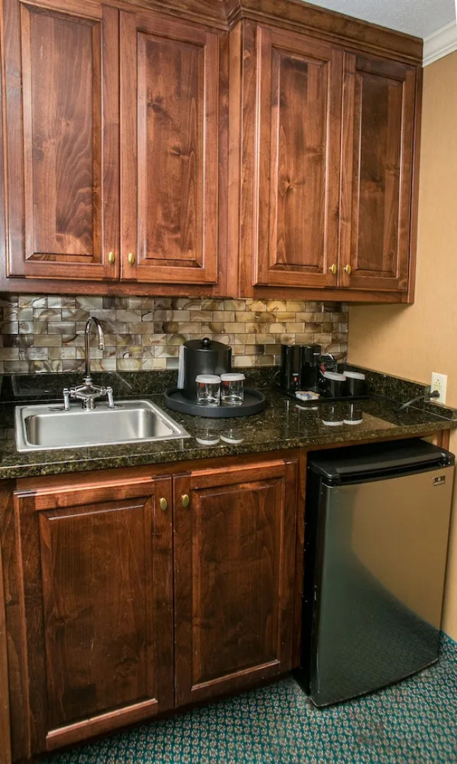 The University of Georgia Center for Continuing Education & Hotel