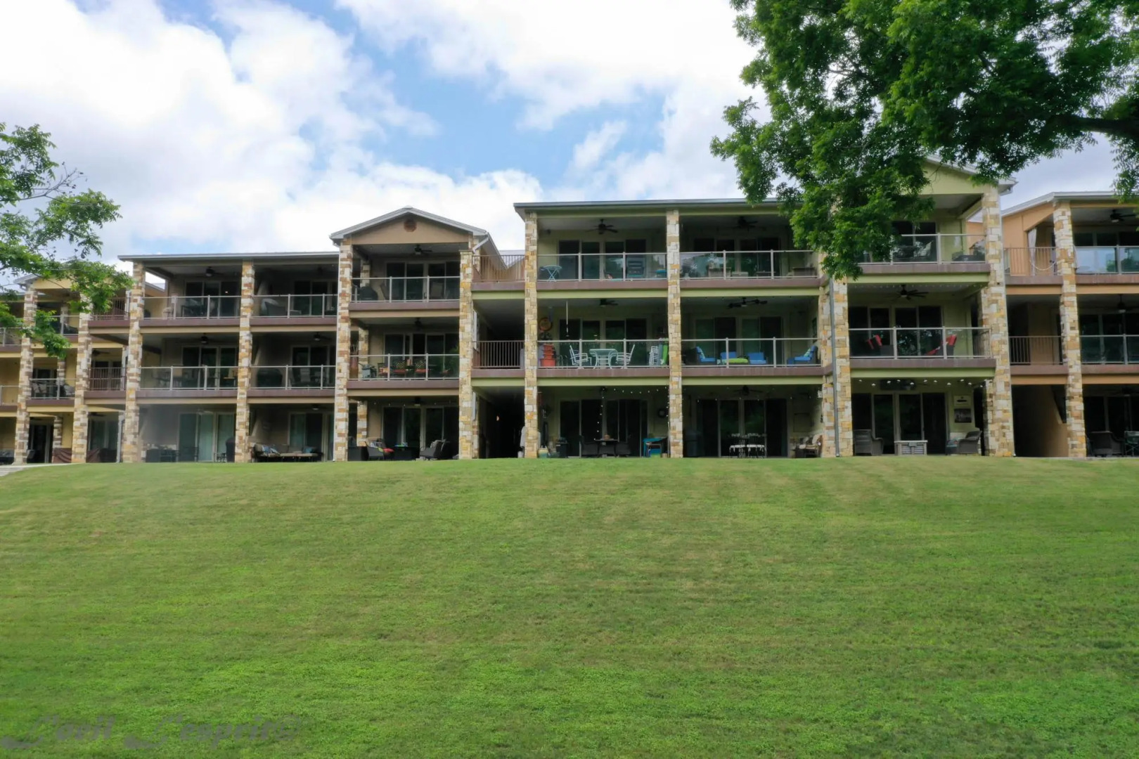 Rio Refuge RG 105 in Canyon Lake