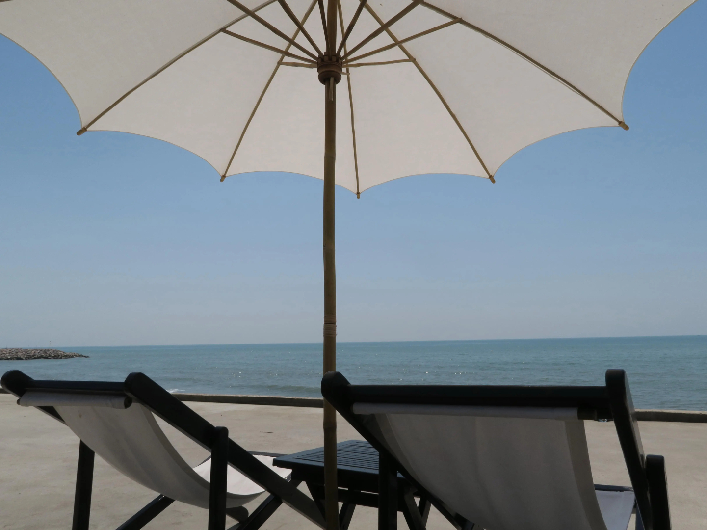 Chomtalay Resort at Had Chaosamran Beach