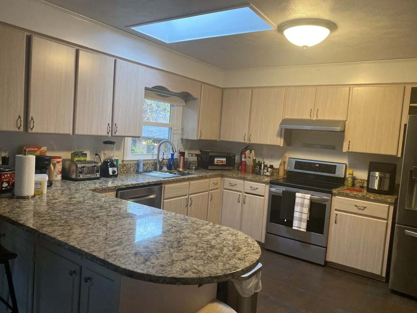 House for group of 8 or 9