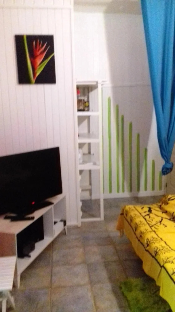 House With 3 Bedrooms in Le Moule, With Wonderful sea View, Pool Acces