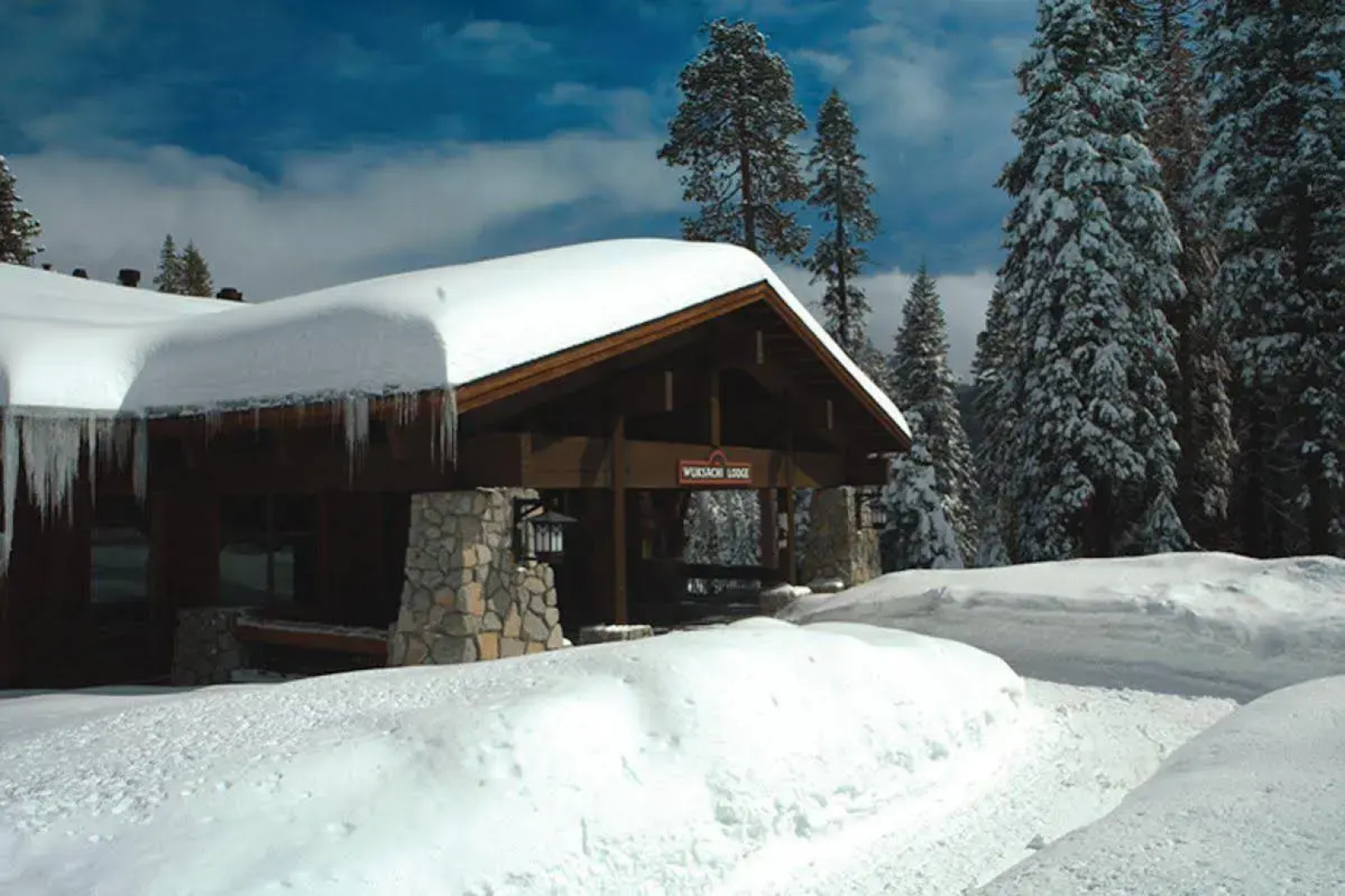 Wuksachi Lodge