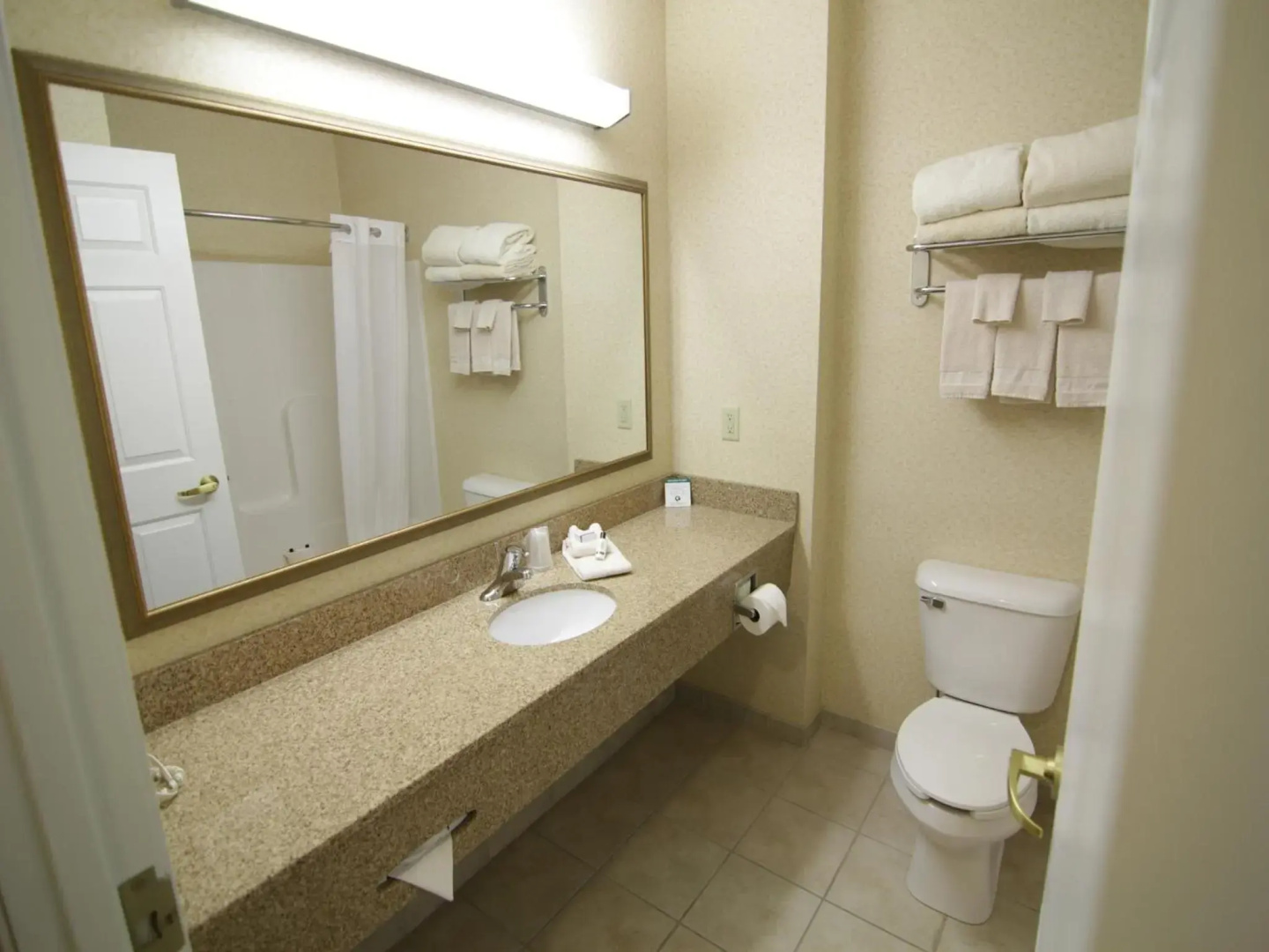 Town & Country Inn and Suites
