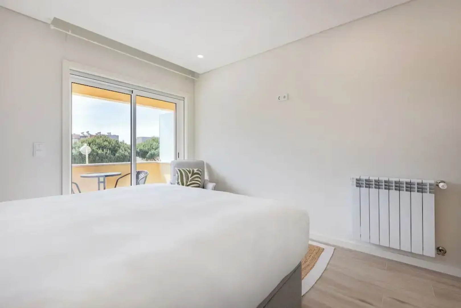 The Pine Flat with Pool at Furadouro