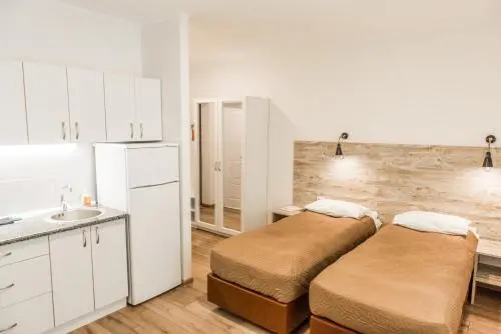 Apartment on Zodchih st.