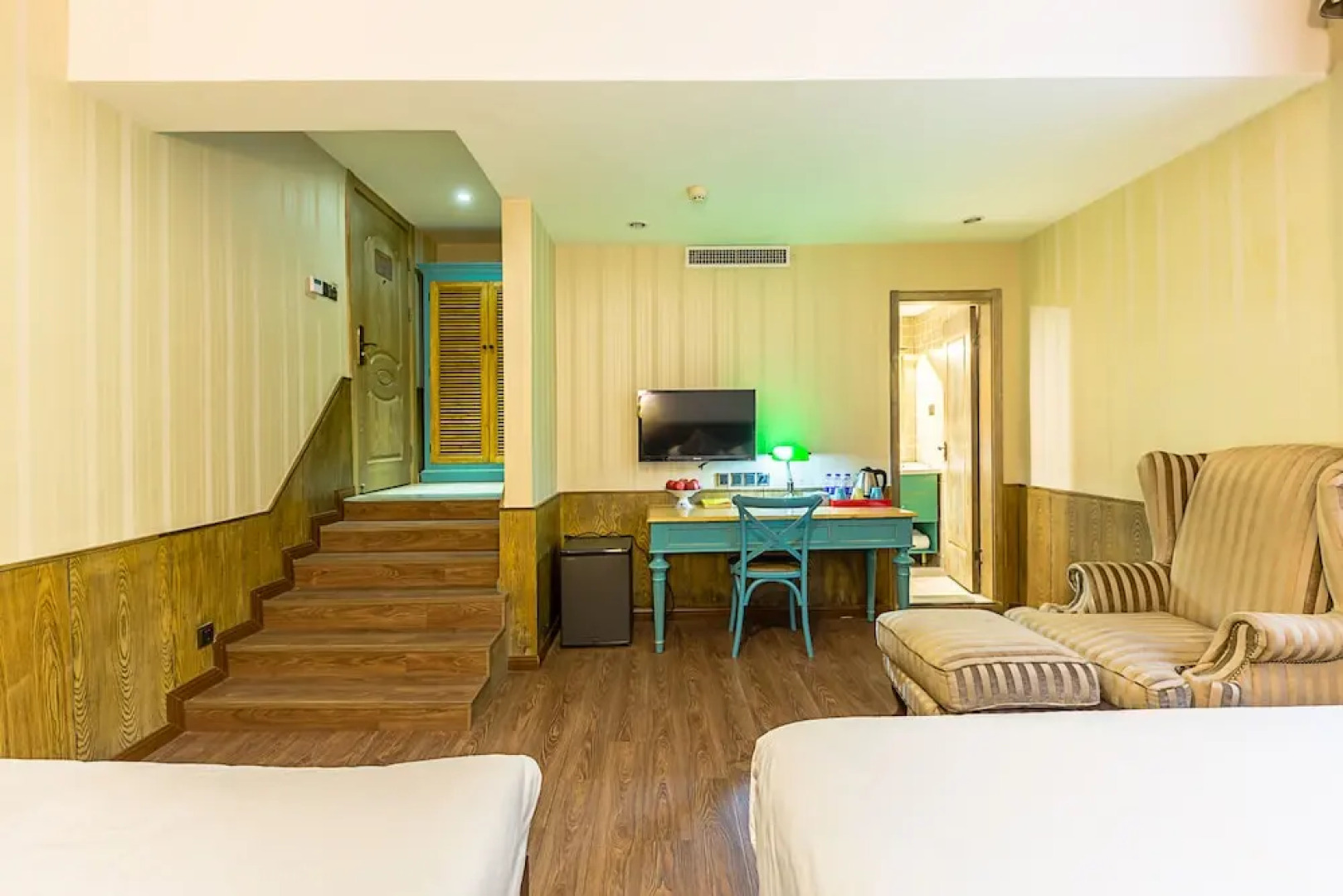 Hangzhou Wuyang Gongguan - Railway Station Branch