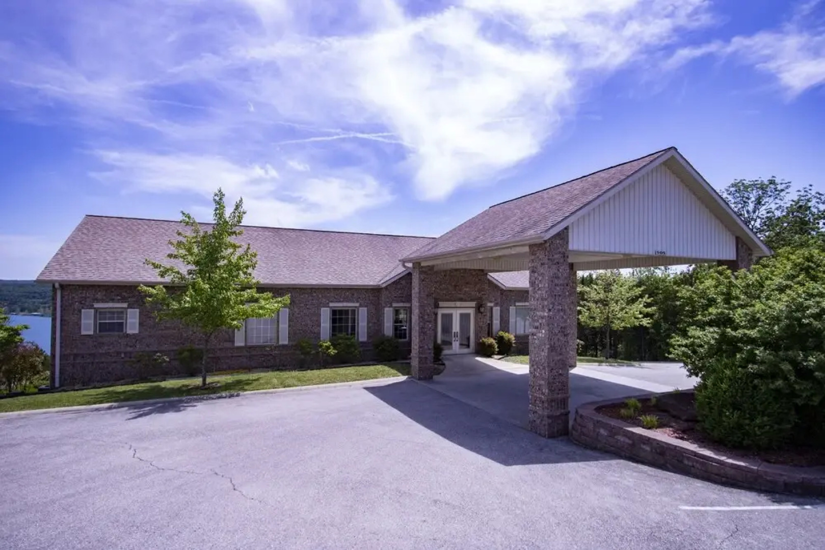 Afternoon Delight 2 Bedroom Condo by Redawning