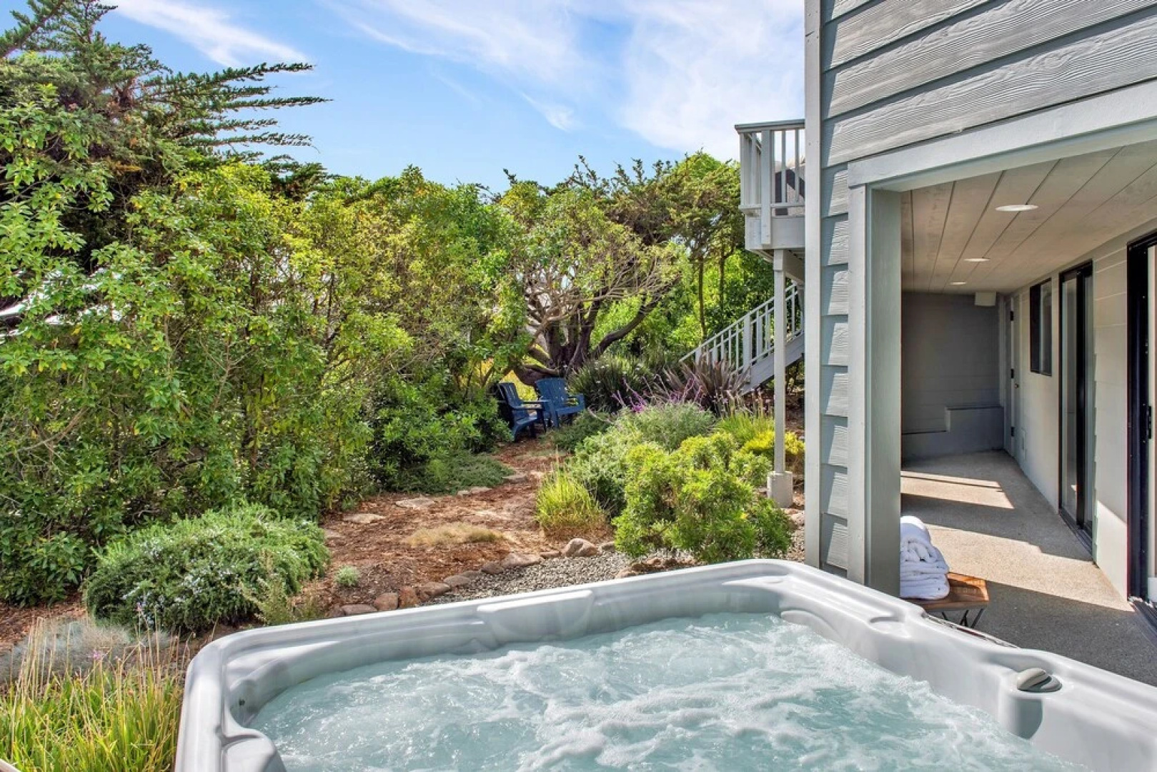 Stunning Ocean-view W/ Private Hot Tub 3 Bedroom Home