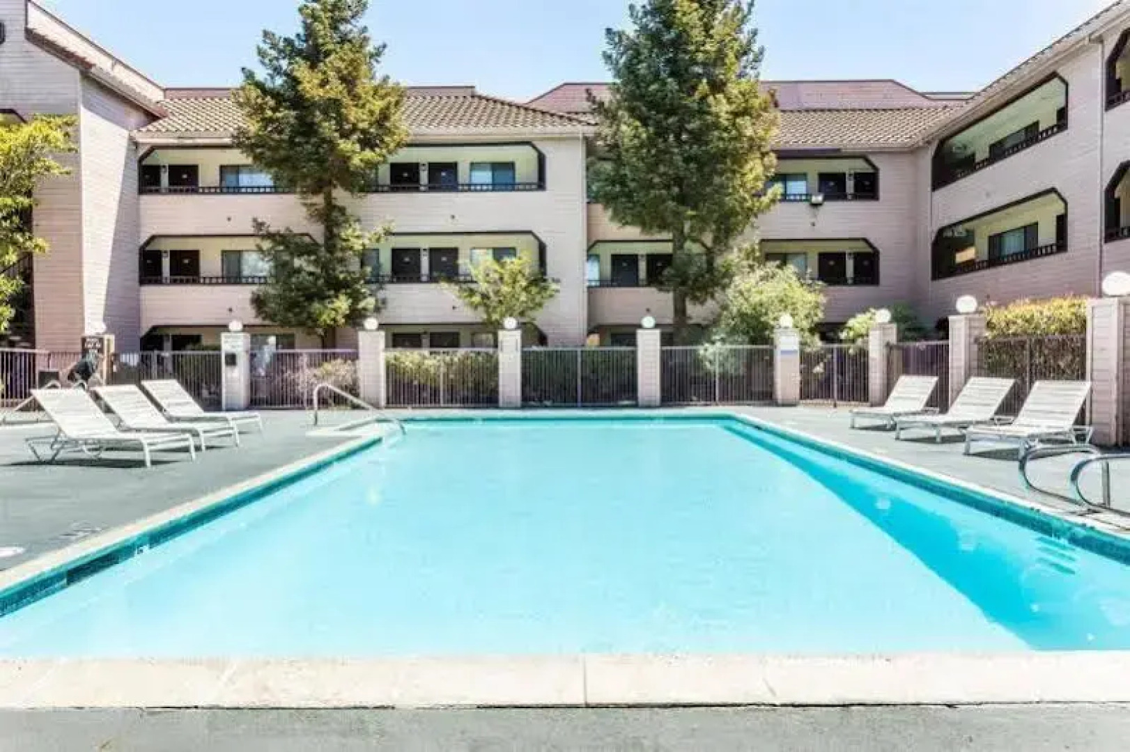 Ramada Vallejo/napa Valley Area