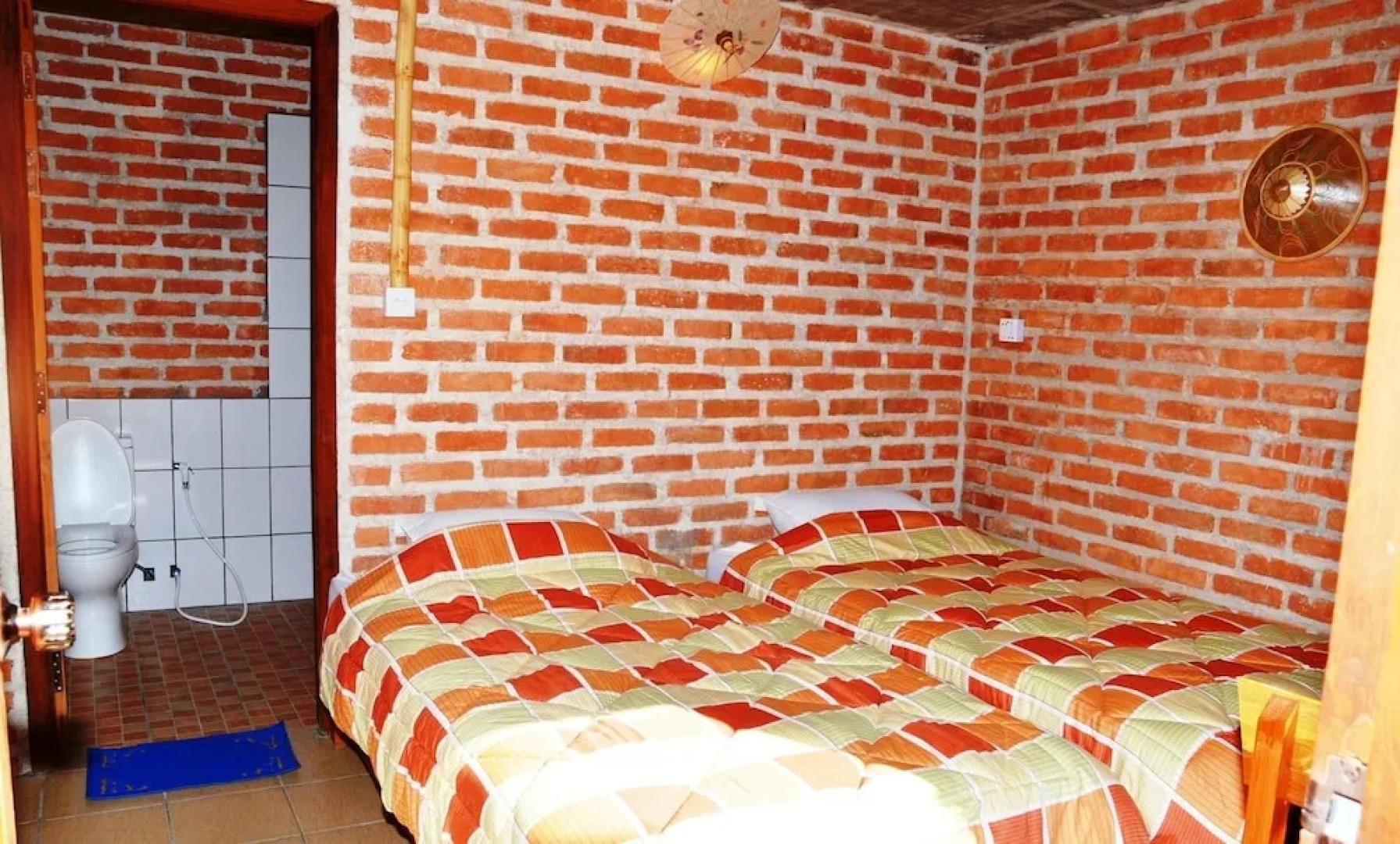 Thitaw Lay House B & B