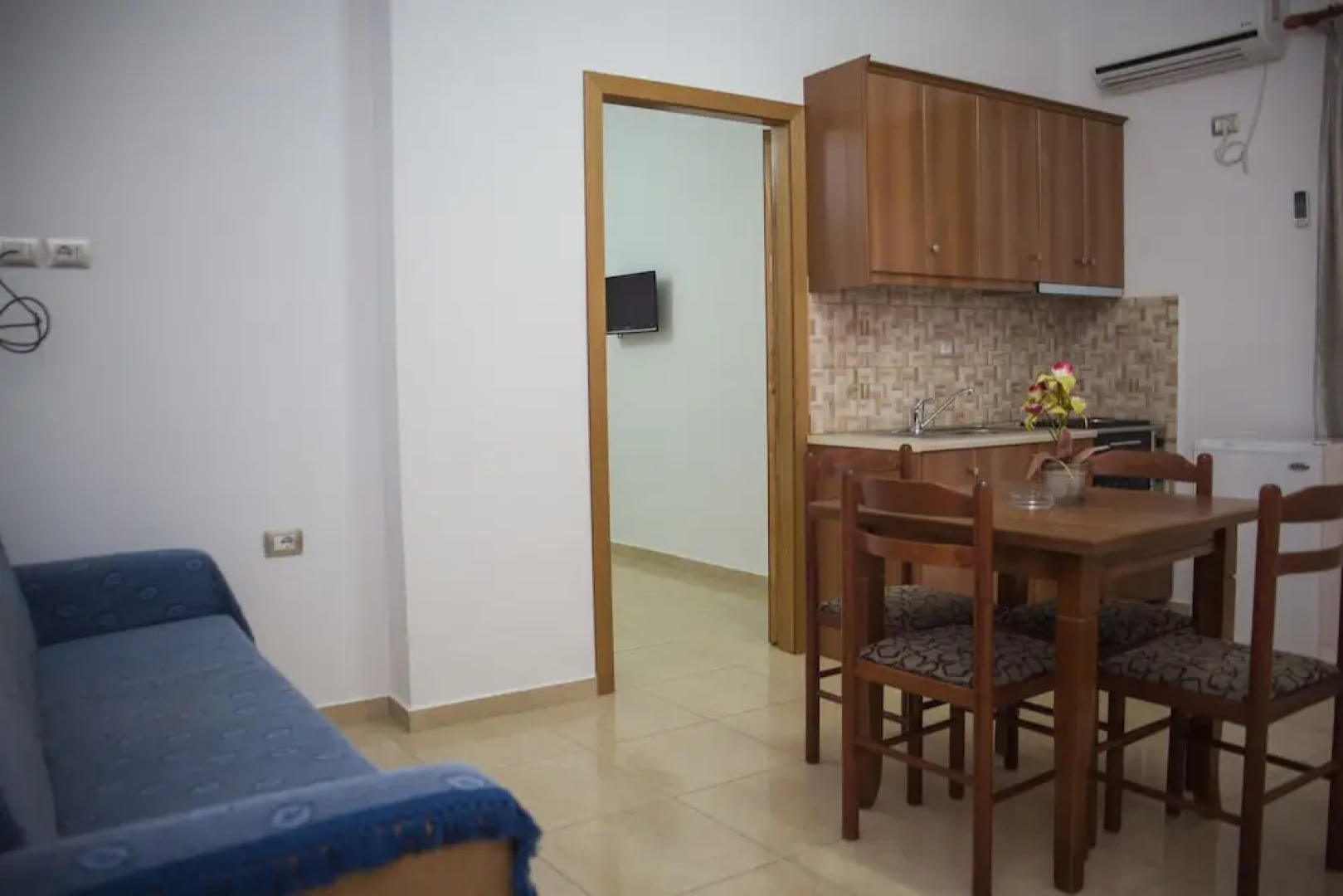 Aleksander Apartments