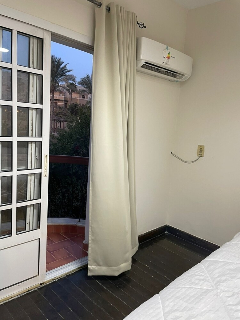 Beverly standalone villa with garden