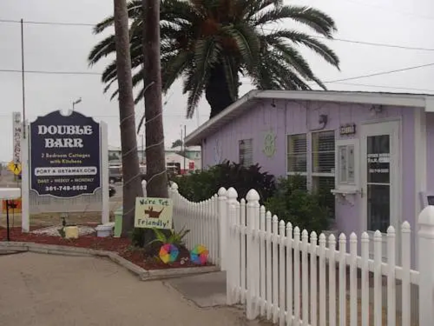 Double Barr Cottages