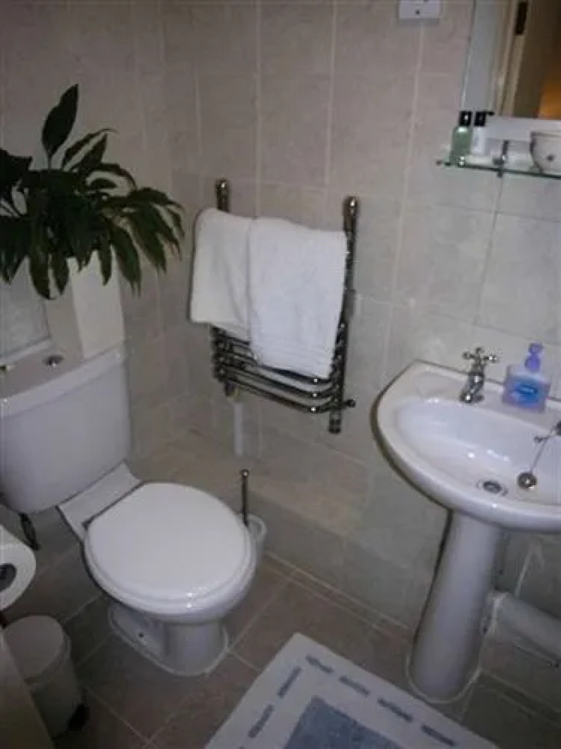 2 Bursteads Cottages