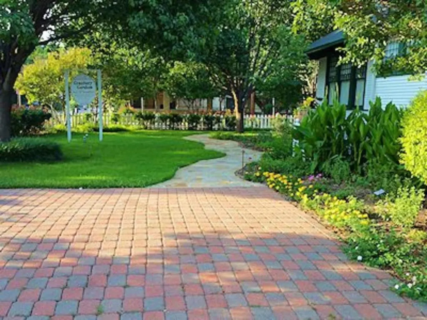 Granbury Gardens Bed and Breakfast