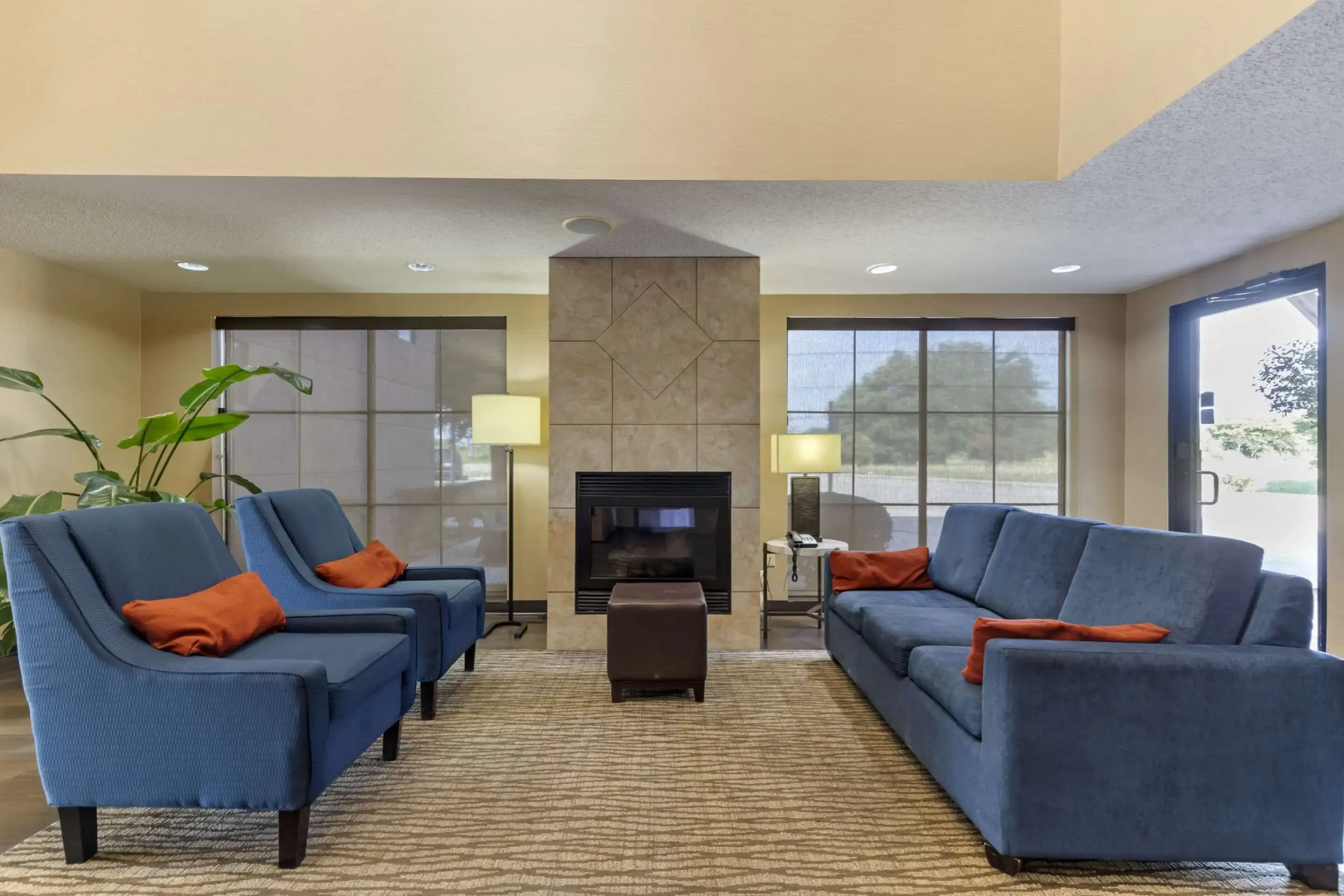 Comfort Inn & Suites