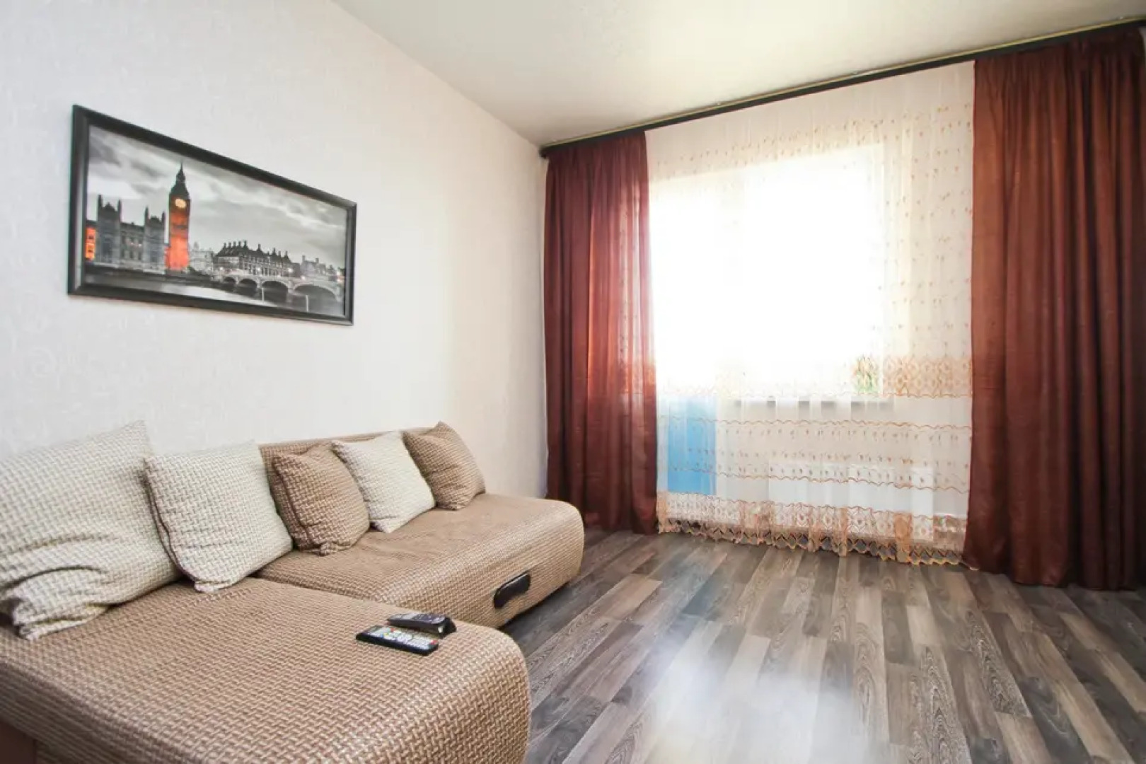 Сургутские квартиры на улице Александра Усольцева 26