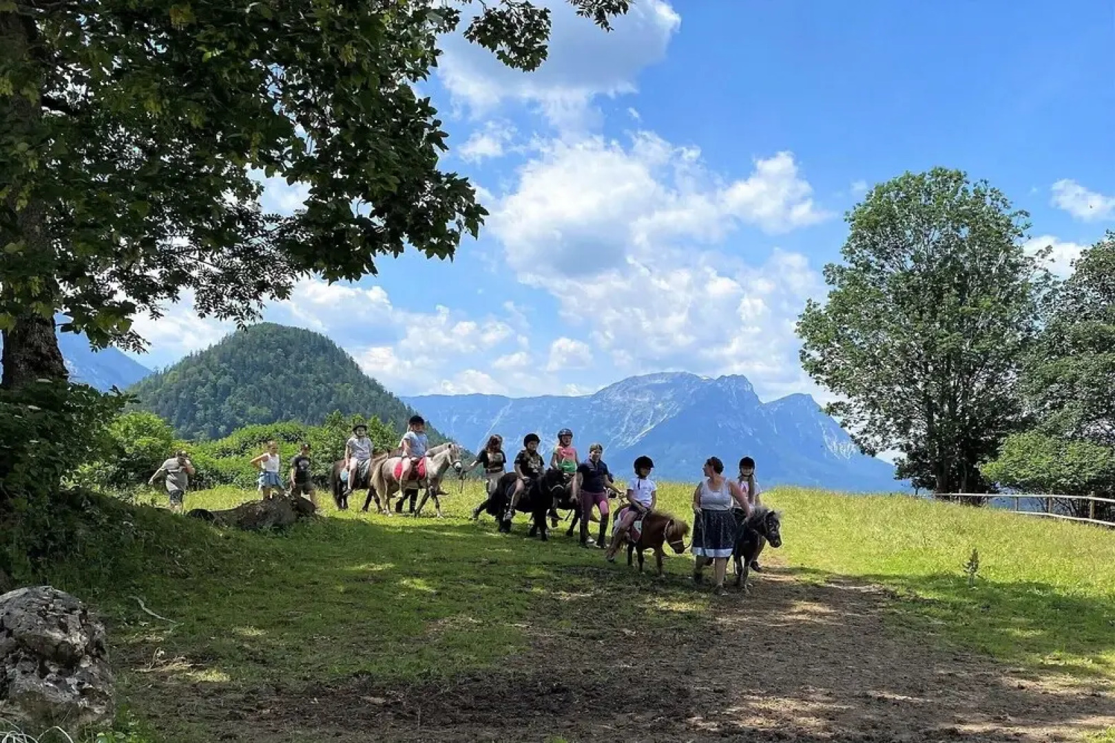 Chalet Near Lake Grundlsee & Ski Lift
