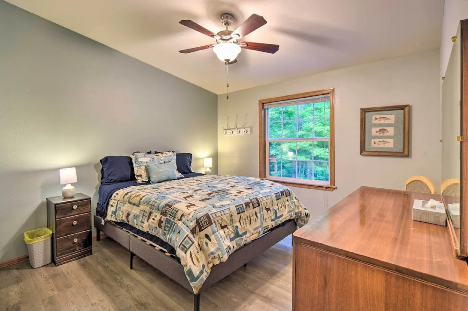 Tranquil Cabin Getaway Near Red Cedar Lake!