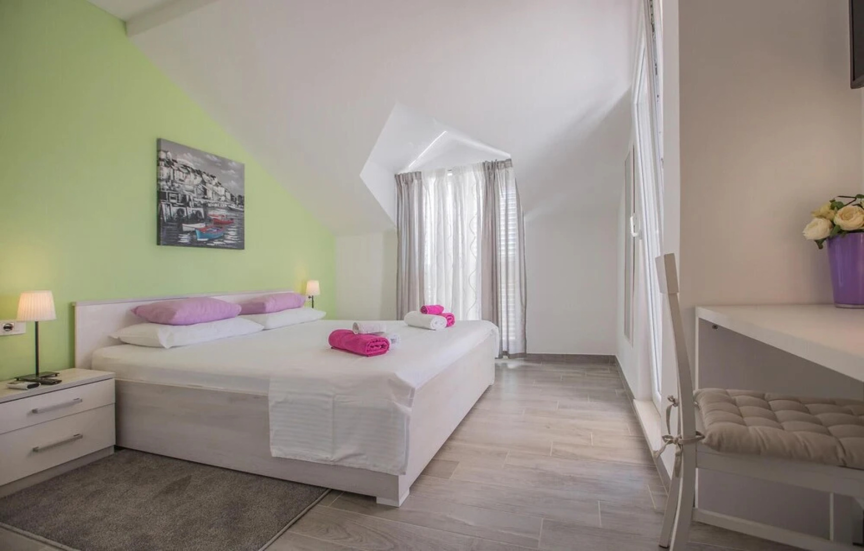 Beautiful Home in Grohote With Wifi, 4 Bedrooms and Sauna