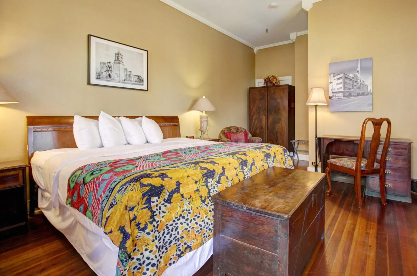 Inn on the Riverwalk