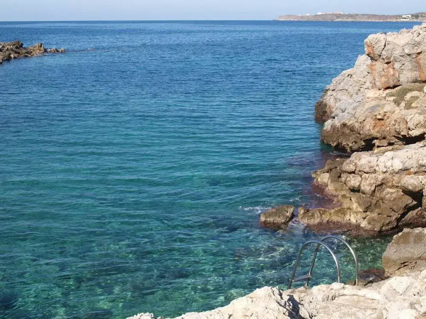 Giorgi's Blue Apartments