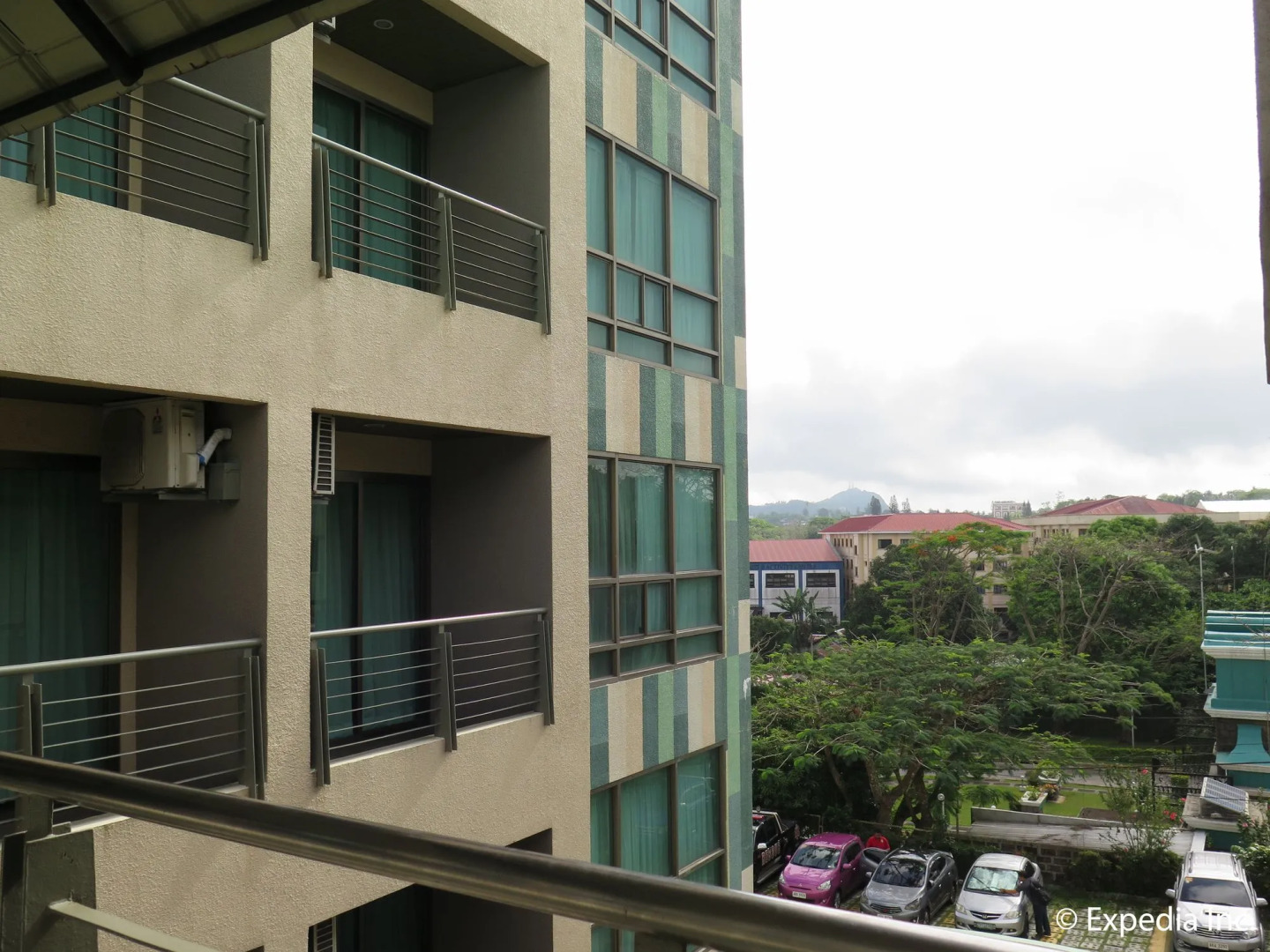 One Tagaytay Place Condo by Dean