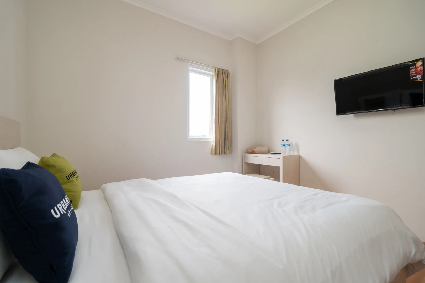 Urbanview Hotel Syariah DJ Gading Serpong