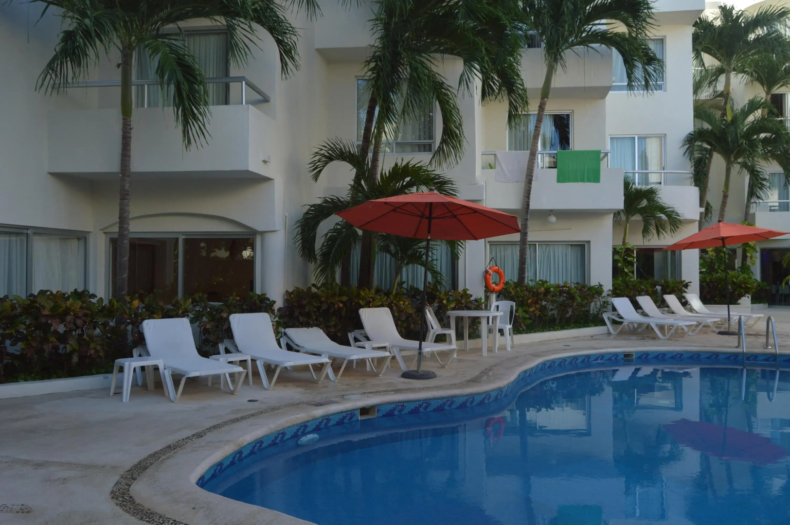 Отель Adhara Express