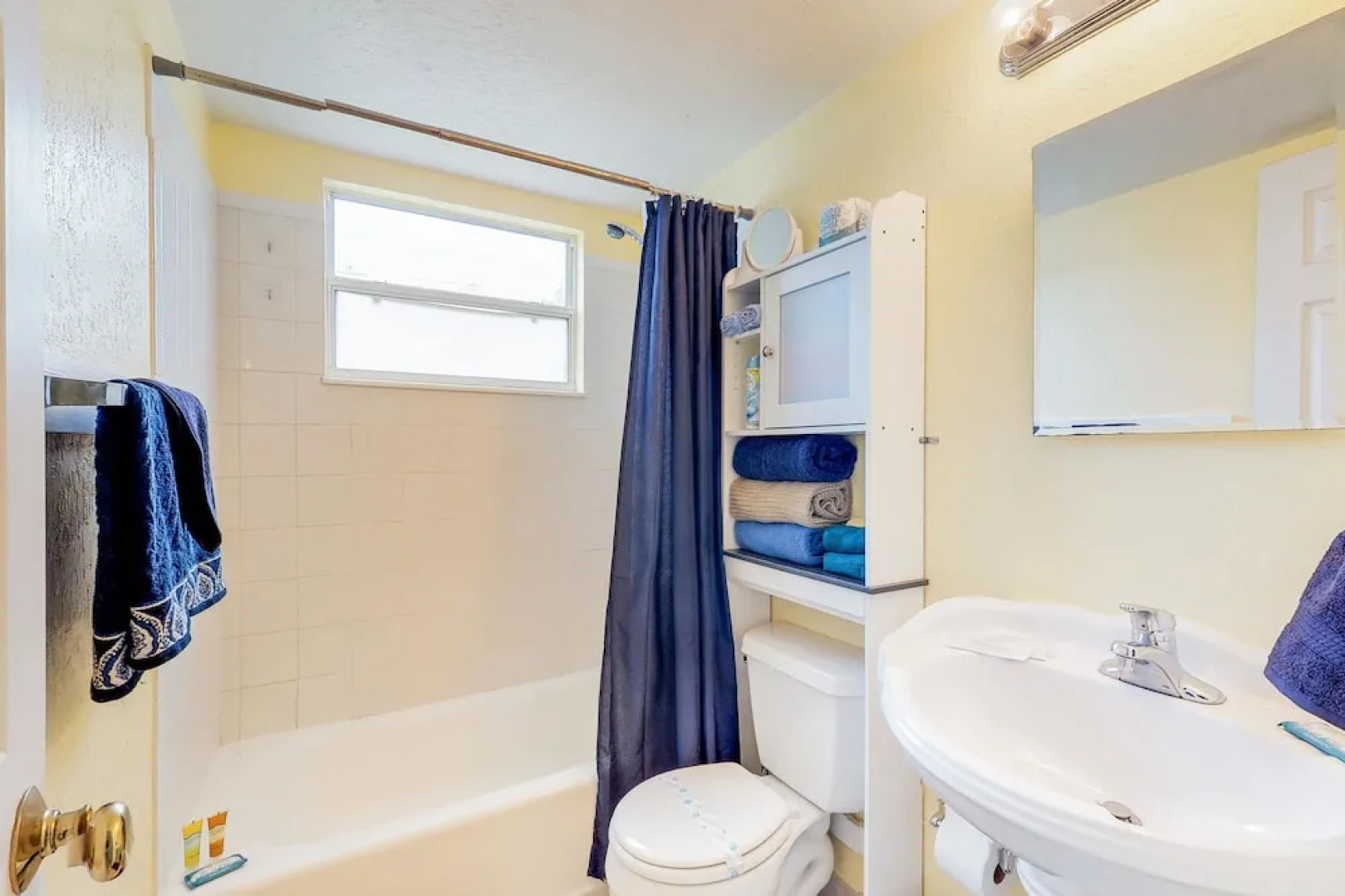 Brista Del Mar Condos