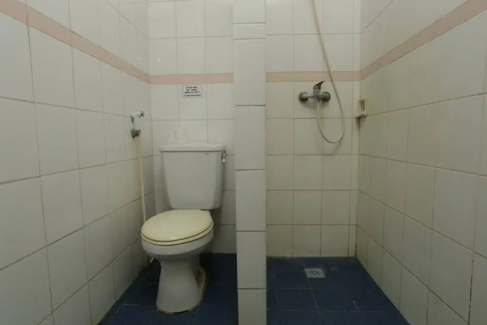 RedDoorz @ Werkudara Legian