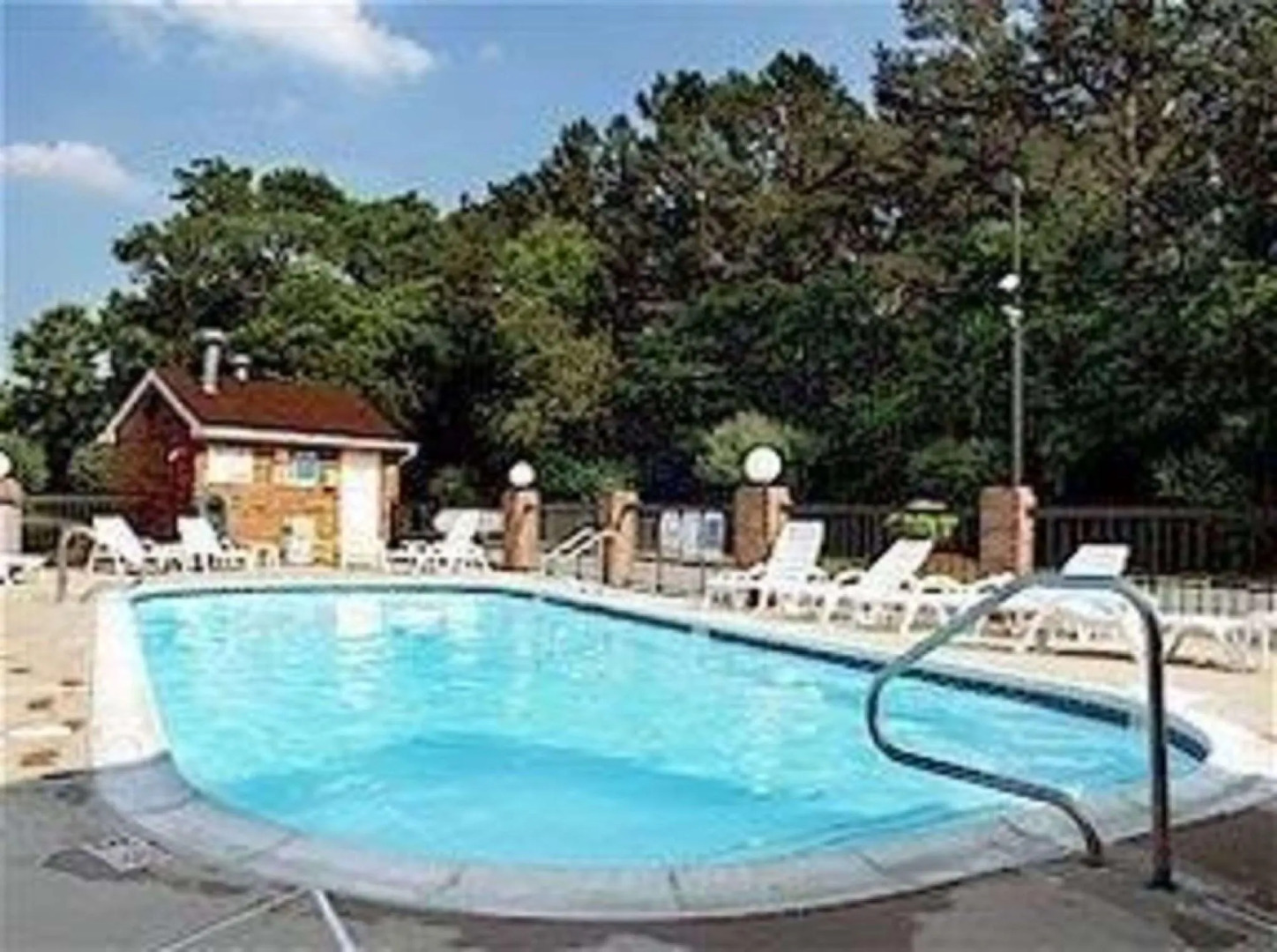 HomeTowne Studios By Red Roof Egg Harbor–Atlantic City Airport