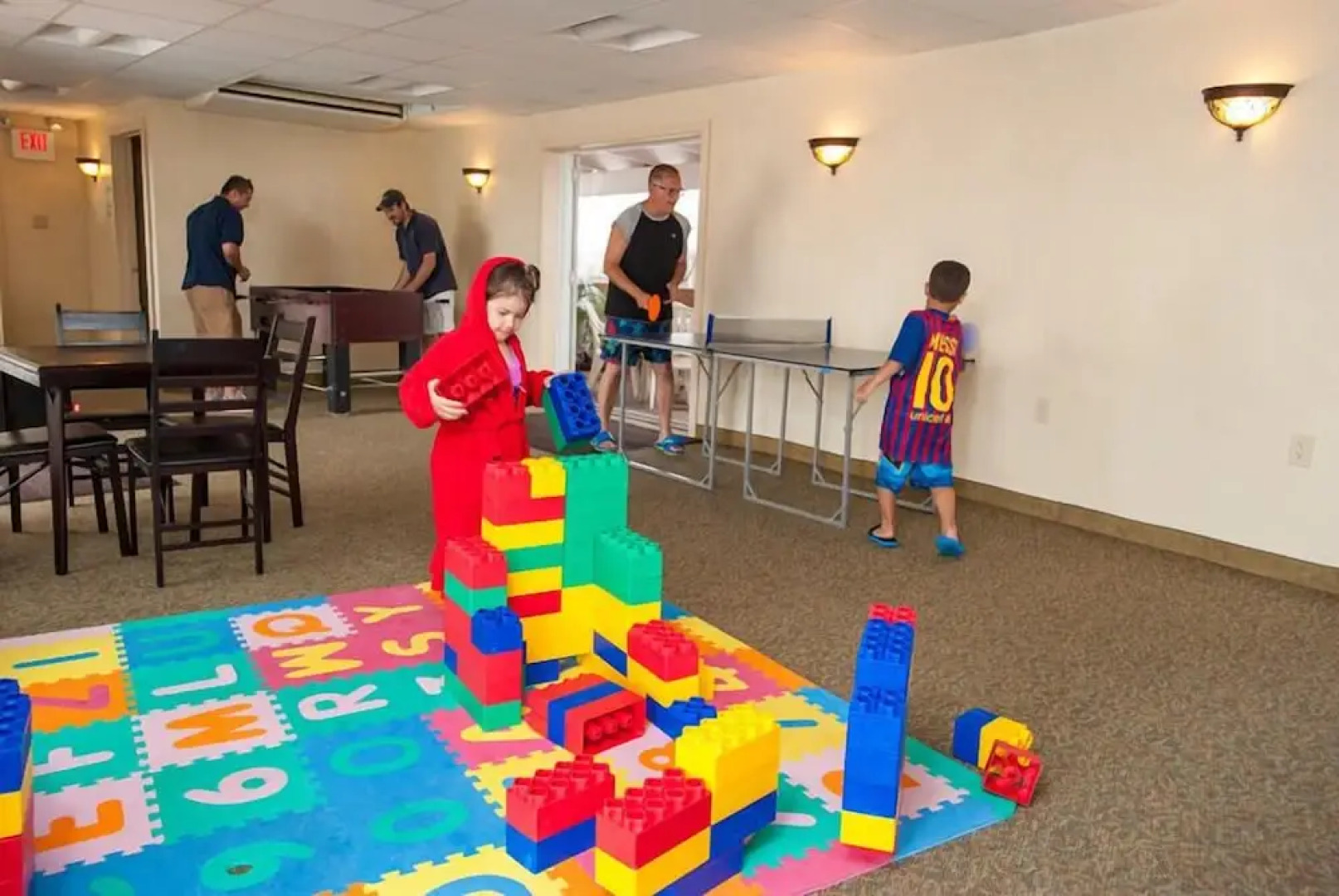 Reges Oceanfront Resort