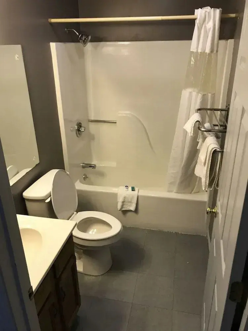 Travelers Inn and Suites