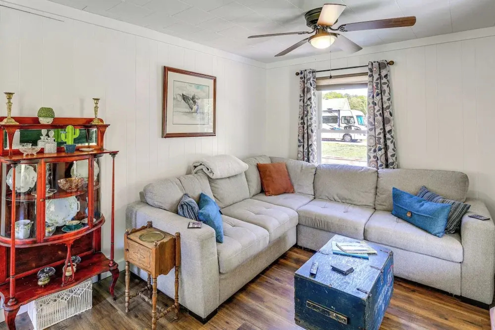 Walk to River & Trails: Cozy Damascus Cottage!