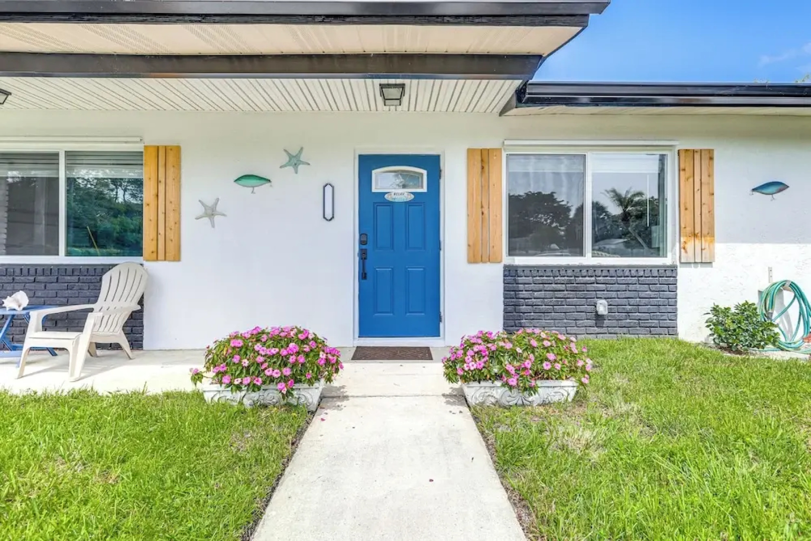 Swim, Game & Bbq: Family Retreat in Stuart