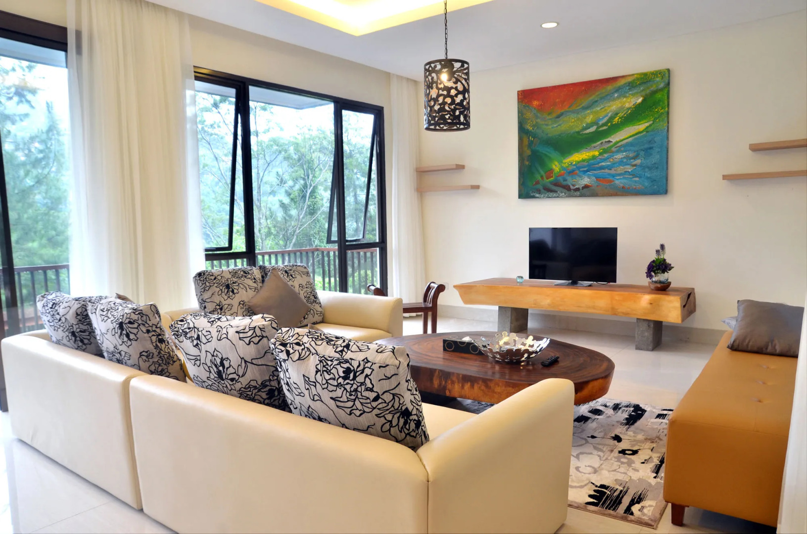 Permai Villa Dago with Pool - Resor Dago Pakar Bandung