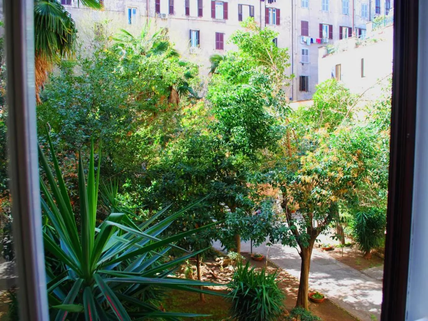 In Roma Vale & Hillary Colosseo